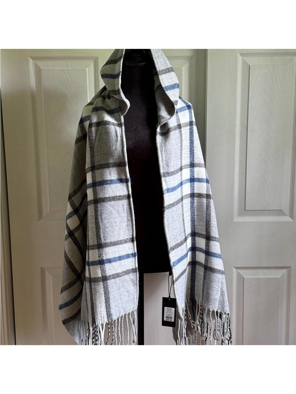 Women's Wrap/Scarf | NWT | Revamped
